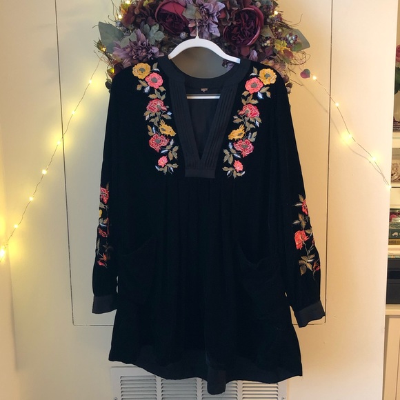 Free People Dresses & Skirts - Black Velvet Free People Dress with Floral Details
